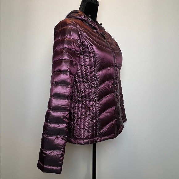 Andrew Marc Lightweight Premium Down Jacket - Purple, Size Medium - Picture 3 of 8